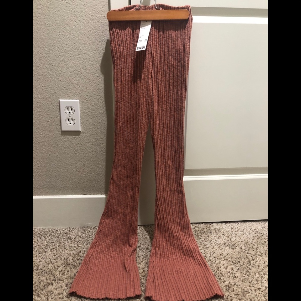UO Rosie Ribbed High-Waisted Flare Pant